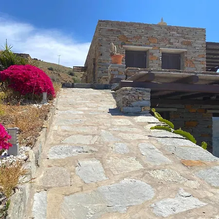 Your Seaside Luxury Retreat In Greece With Private Willa Korissia (Kea)