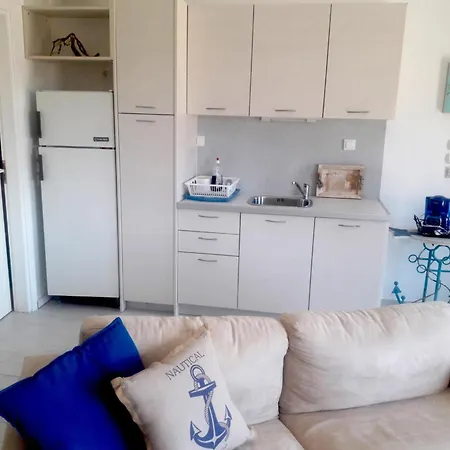 Your Seaside Luxury Retreat In Greece With Private Willa Korissia (Kea)