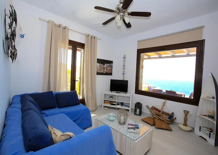 Your Seaside Luxury Retreat In Greece With Private